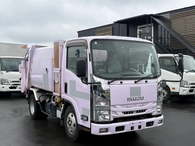 いすゞ エルフ TPG-NMR85N(2WD)の写真2