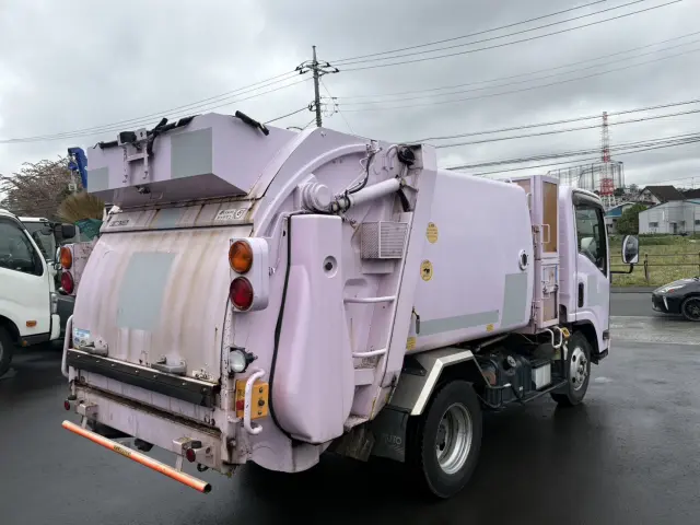 いすゞ エルフ TPG-NMR85N(2WD)の写真3