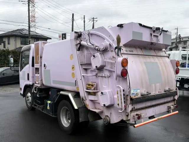 いすゞ エルフ TPG-NMR85N(2WD)の写真4