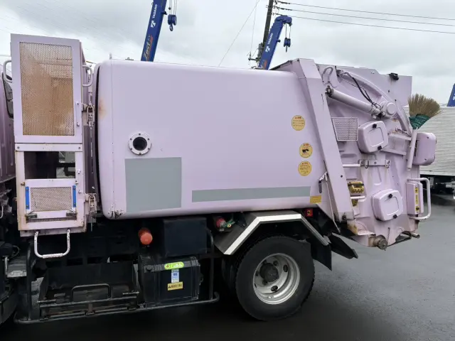 いすゞ エルフ TPG-NMR85N(2WD)の写真7