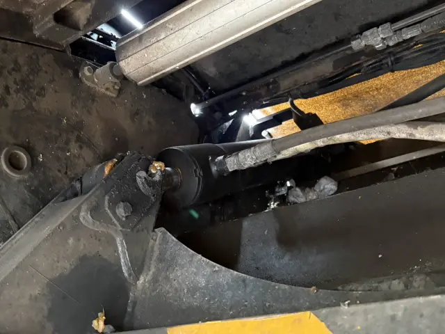 いすゞ エルフ TPG-NMR85N(2WD)の写真12