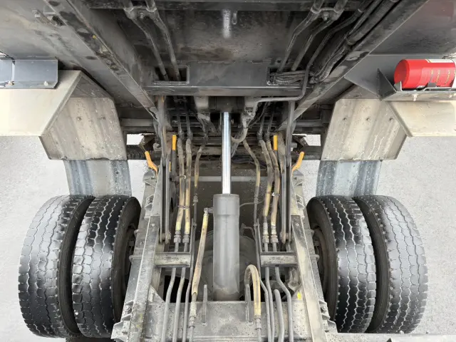 いすゞ エルフ TPG-NMR85N(2WD)の写真23