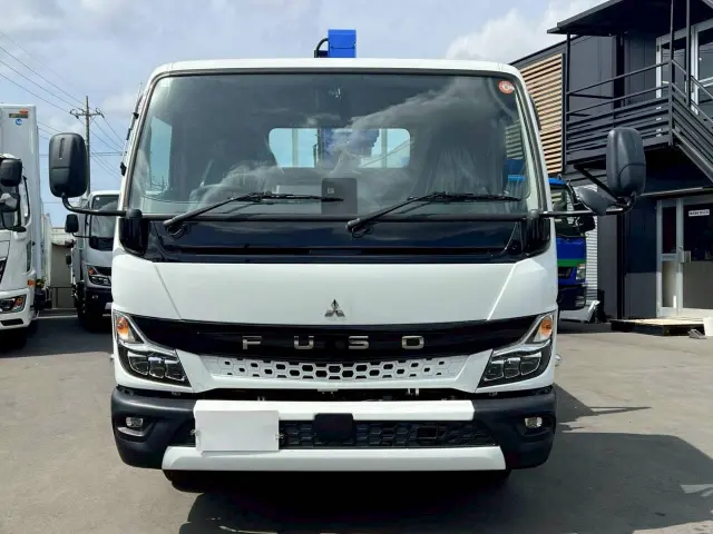 三菱 キャンター 2PG-FEB90(2WD)の写真5