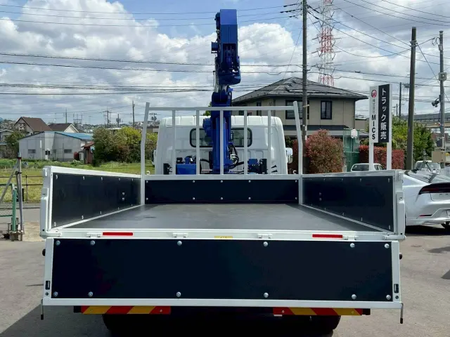 三菱 キャンター 2PG-FEB90(2WD)の写真9