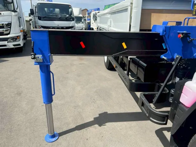 三菱 キャンター 2PG-FEB90(2WD)の写真16