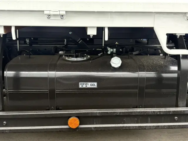 三菱 キャンター 2PG-FEB90(2WD)の写真24