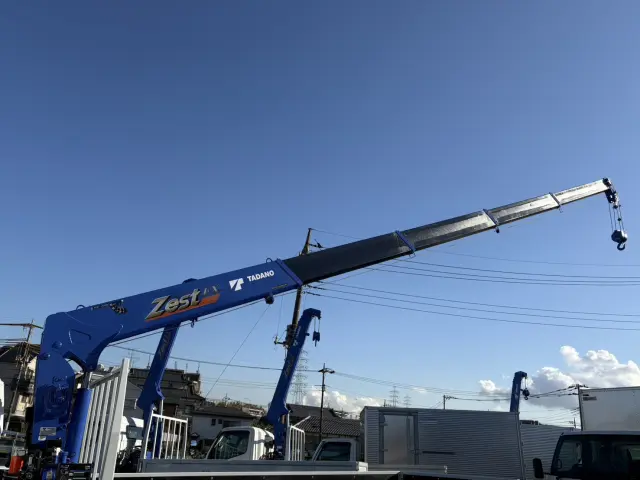 三菱 キャンター 2PG-FEB90(2WD)の写真13