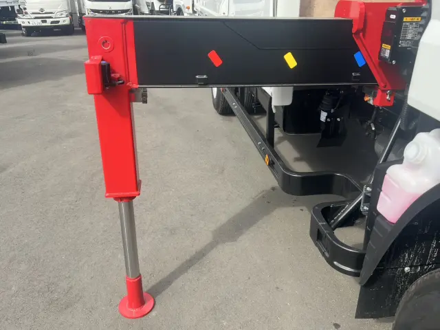 三菱 キャンター 2PG-FEB80(2WD)の写真17