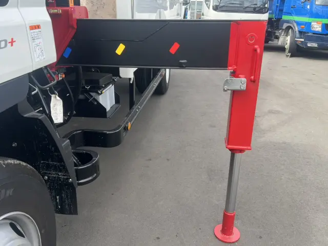 三菱 キャンター 2PG-FEB80(2WD)の写真18