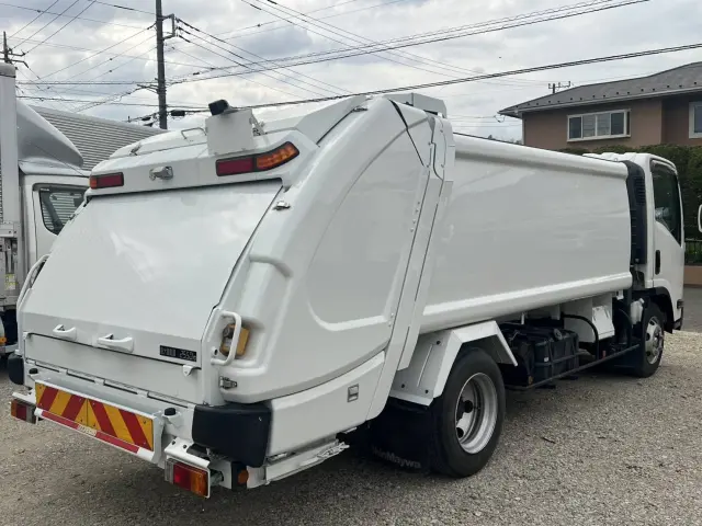 いすゞ エルフ TPG-NPR85N(2WD)の写真3