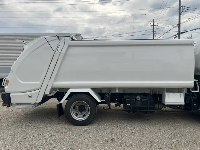 いすゞ エルフ TPG-NPR85N(2WD)の写真5