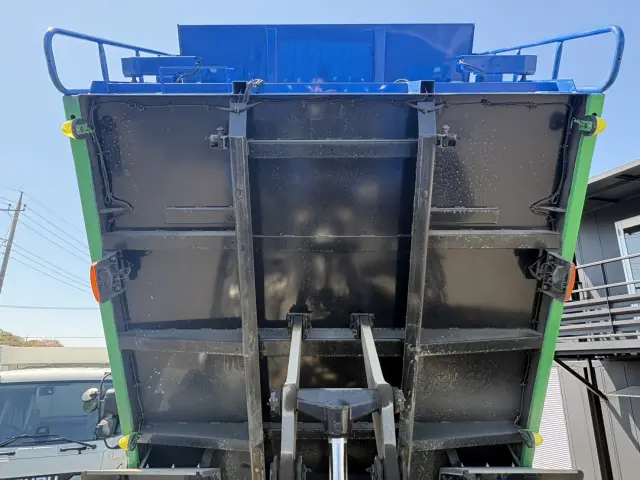 三菱 ファイター 2KG-FK62FZ(2WD)の写真13