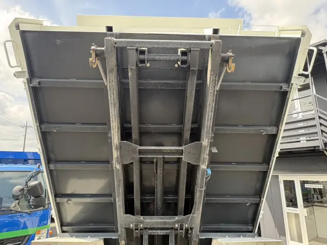 日野 デュトロ 2KG-XZU700X(2WD)の写真14