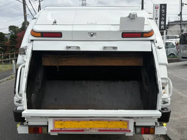 いすゞ エルフ TPG-NPR85YN(2WD)の写真9