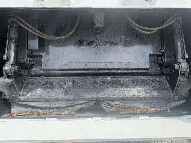 いすゞ エルフ TPG-NPR85YN(2WD)の写真11