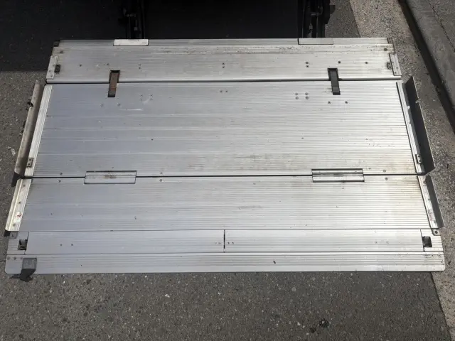 いすゞ エルフ TPG-NPR85AN(2WD)の写真10