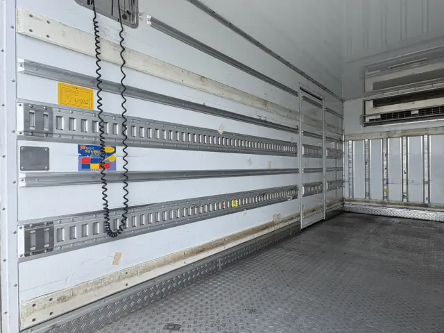 いすゞ エルフ TPG-NPR85AN(2WD)の写真12