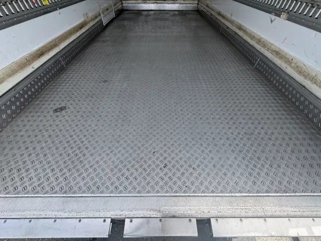 いすゞ エルフ TPG-NPR85AN(2WD)の写真14