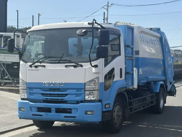 いすゞ フォワード LPG-FTR90S2(2WD)の写真1