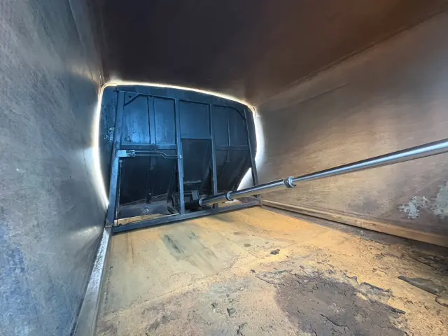 いすゞ フォワード LPG-FTR90S2(2WD)の写真23