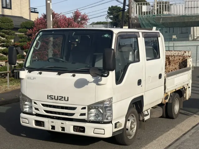 いすゞ エルフ TRG-NHR85A(2WD)の写真1