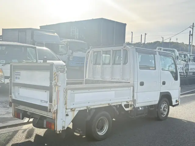 いすゞ エルフ TRG-NHR85A(2WD)の写真4