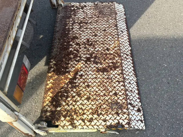 いすゞ エルフ TRG-NHR85A(2WD)の写真11