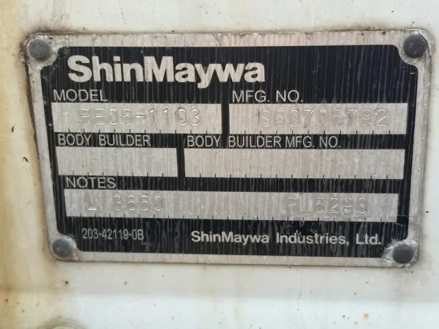 いすゞ エルフ TRG-NHR85A(2WD)の写真12