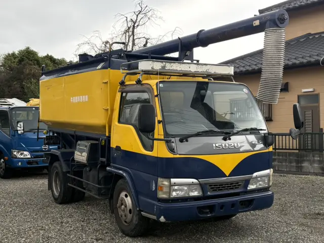 いすゞ エルフ KR-NKR81E3N(2WD)の写真2