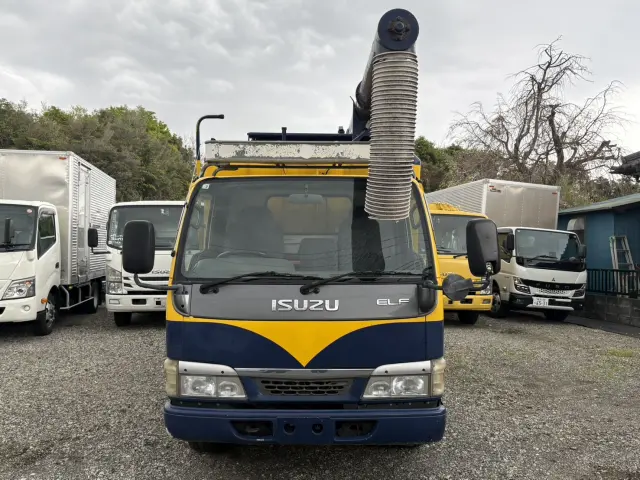 いすゞ エルフ KR-NKR81E3N(2WD)の写真5