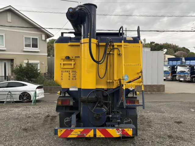いすゞ エルフ KR-NKR81E3N(2WD)の写真8