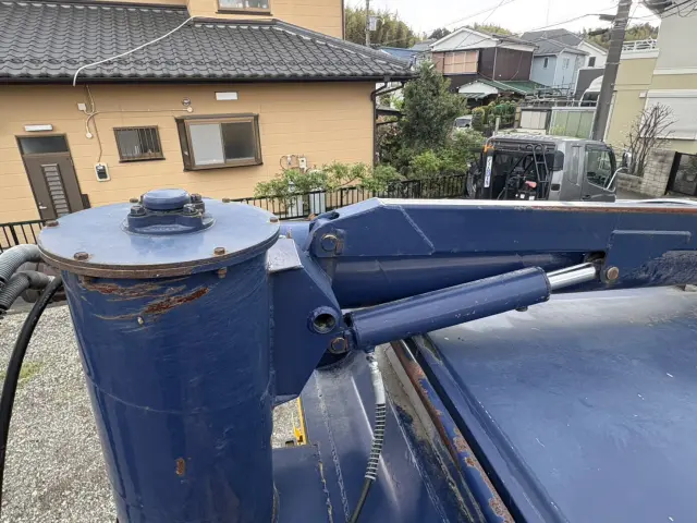 いすゞ エルフ KR-NKR81E3N(2WD)の写真13