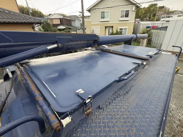 いすゞ エルフ KR-NKR81E3N(2WD)の写真14