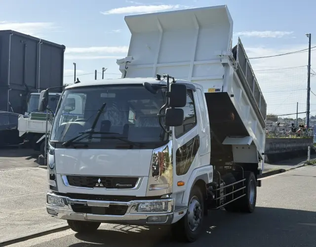 三菱 ファイター 2KG-FK62FZ(2WD)の写真1