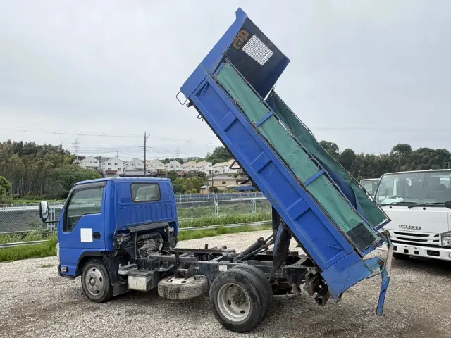 いすゞ エルフ TPG-NKR85AD(2WD)の写真9