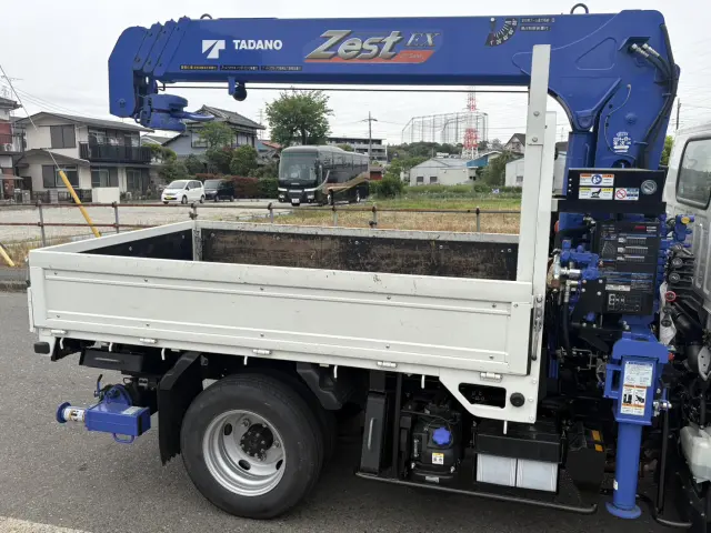 いすゞ エルフ 2RG-NKR88A(2WD)の写真6