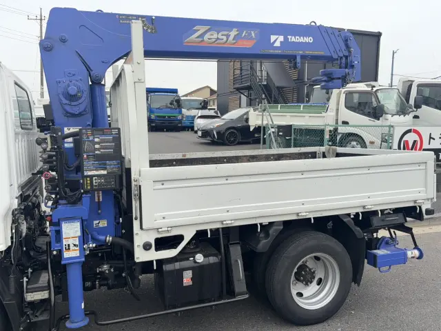 いすゞ エルフ 2RG-NKR88A(2WD)の写真7