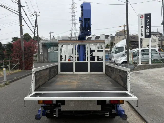 いすゞ エルフ 2RG-NKR88A(2WD)の写真9