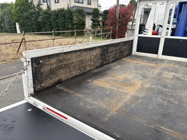 いすゞ エルフ 2RG-NKR88A(2WD)の写真10