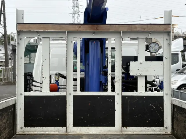 いすゞ エルフ 2RG-NKR88A(2WD)の写真13