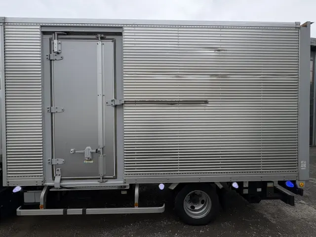 三菱 キャンター TPG-FEB50(2WD)の写真7