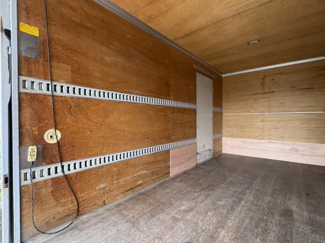 三菱 キャンター TPG-FEB50(2WD)の写真13