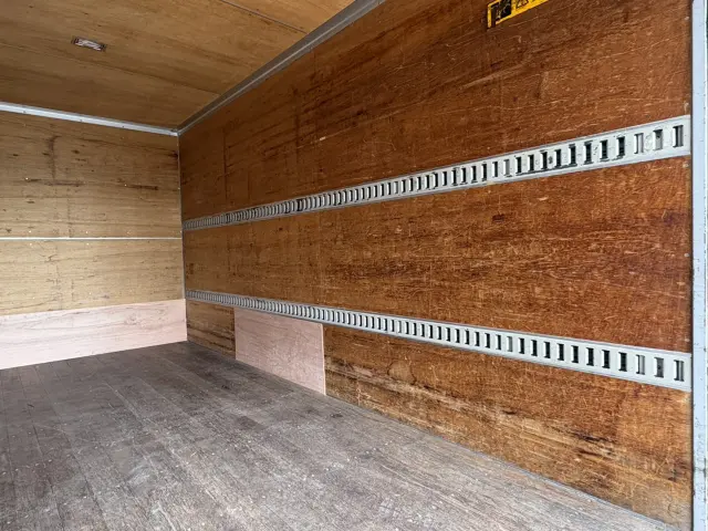 三菱 キャンター TPG-FEB50(2WD)の写真14