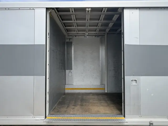 日野 デュトロ 2RG-XZU645M(2WD)の写真8