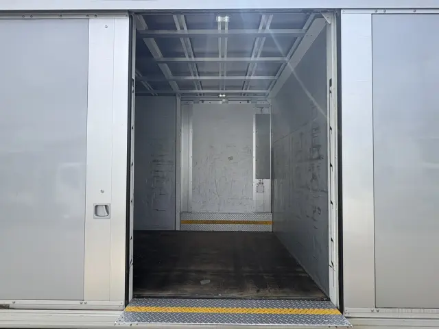 日野 デュトロ 2RG-XZU645M(2WD)の写真9