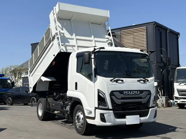 いすゞ フォワード 2RG-FTR90U4(2WD)の写真2