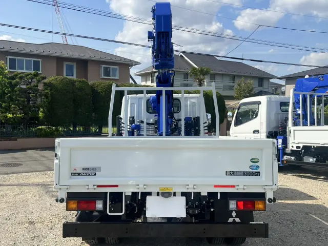 三菱 キャンター 2RG-FEAV0(2WD)の写真8