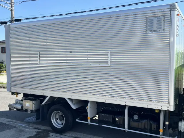 いすゞ エルフ TRG-NMR85AN(2WD)の写真6