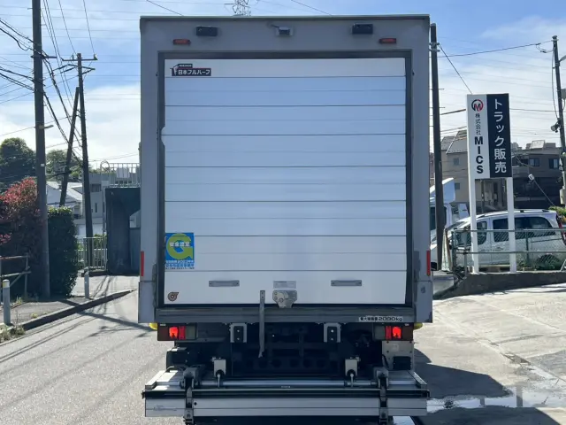 いすゞ エルフ TRG-NMR85AN(2WD)の写真8