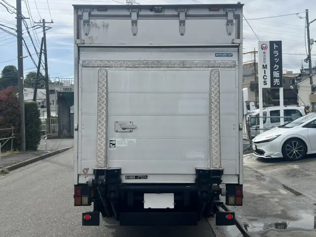 いすゞ エルフ TRG-NMR85AN(2WD)の写真8
